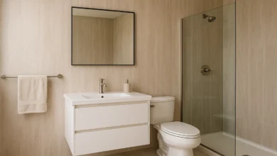 Por que todo mundo está falando sobre banheiros sem azulejos (e querendo copiar essa ideia)